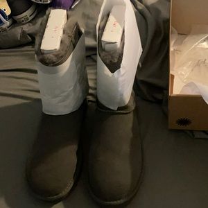 Ugg Bailey Bow w/velvet ribbon-Charcoal size 7